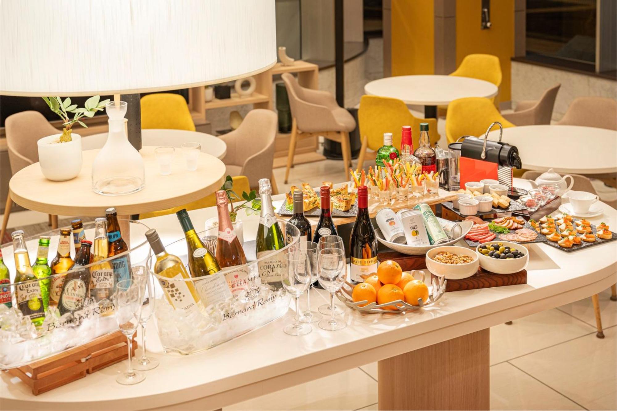 Holiday Inn & Suites Shin Osaka By Ihg Экстерьер фото